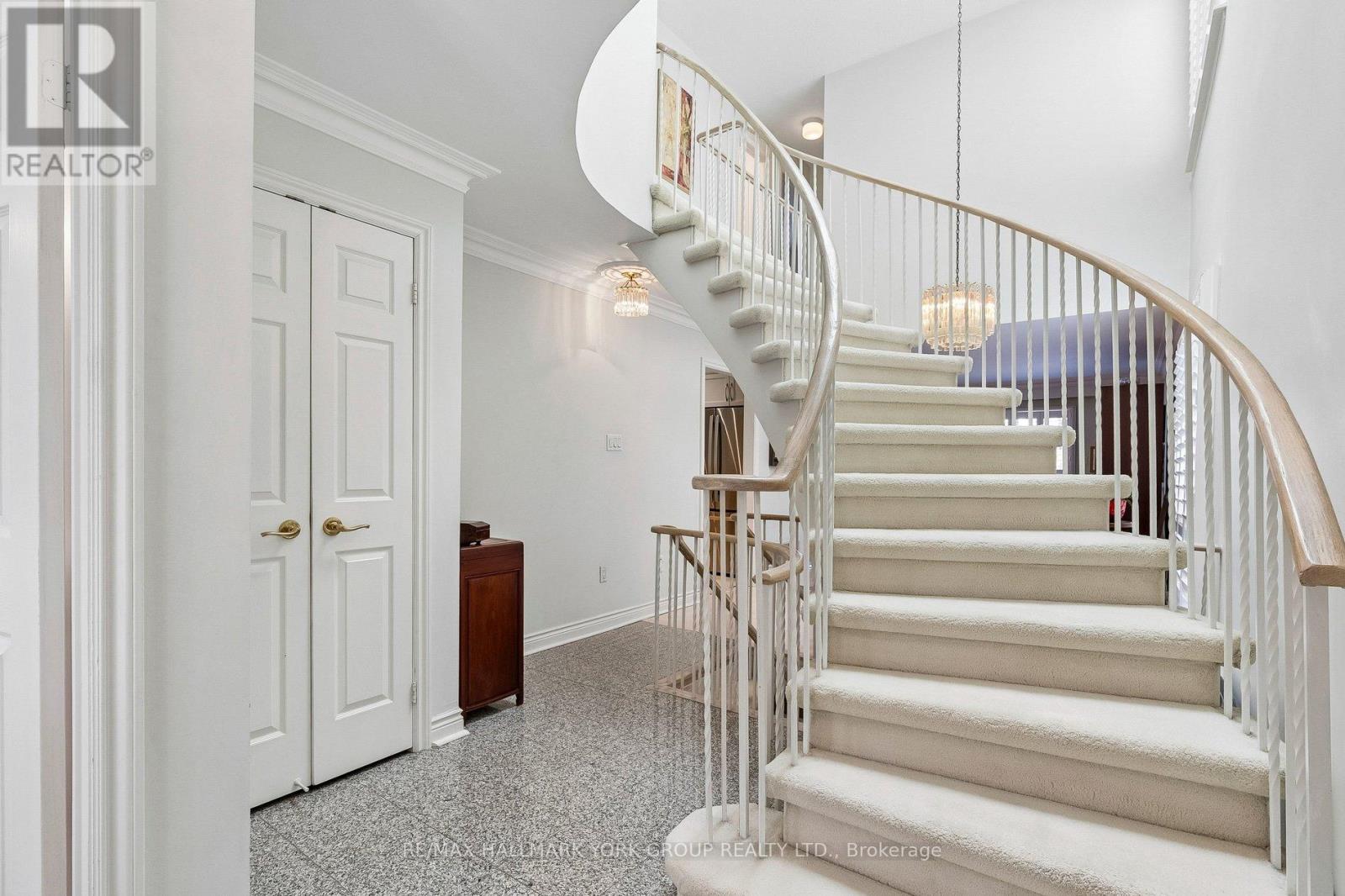 44 English Ivy Way, Toronto, Ontario  M2H 3M4 - Photo 4 - C12971766