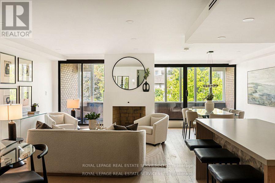 402 - 349 St Clair Avenue W, Toronto, Ontario  M5P 1N3 - Photo 12 - C12971782