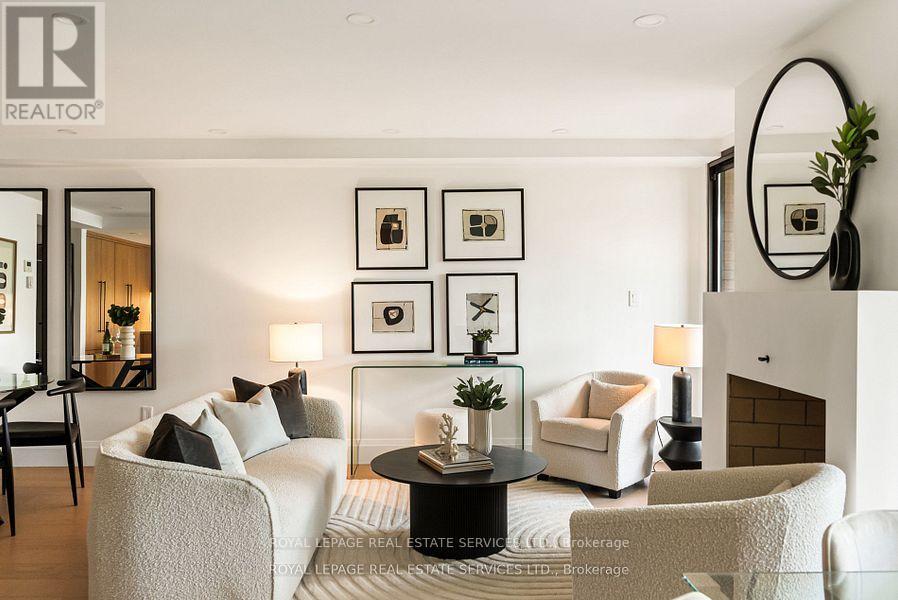 402 - 349 St Clair Avenue W, Toronto, Ontario  M5P 1N3 - Photo 14 - C12971782