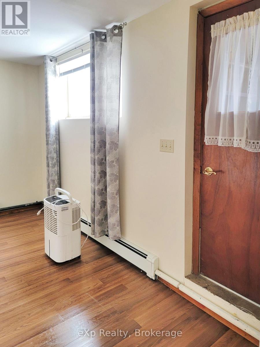 920 5th Avenue E, Owen Sound, Ontario  N4K 2S2 - Photo 33 - X12854800