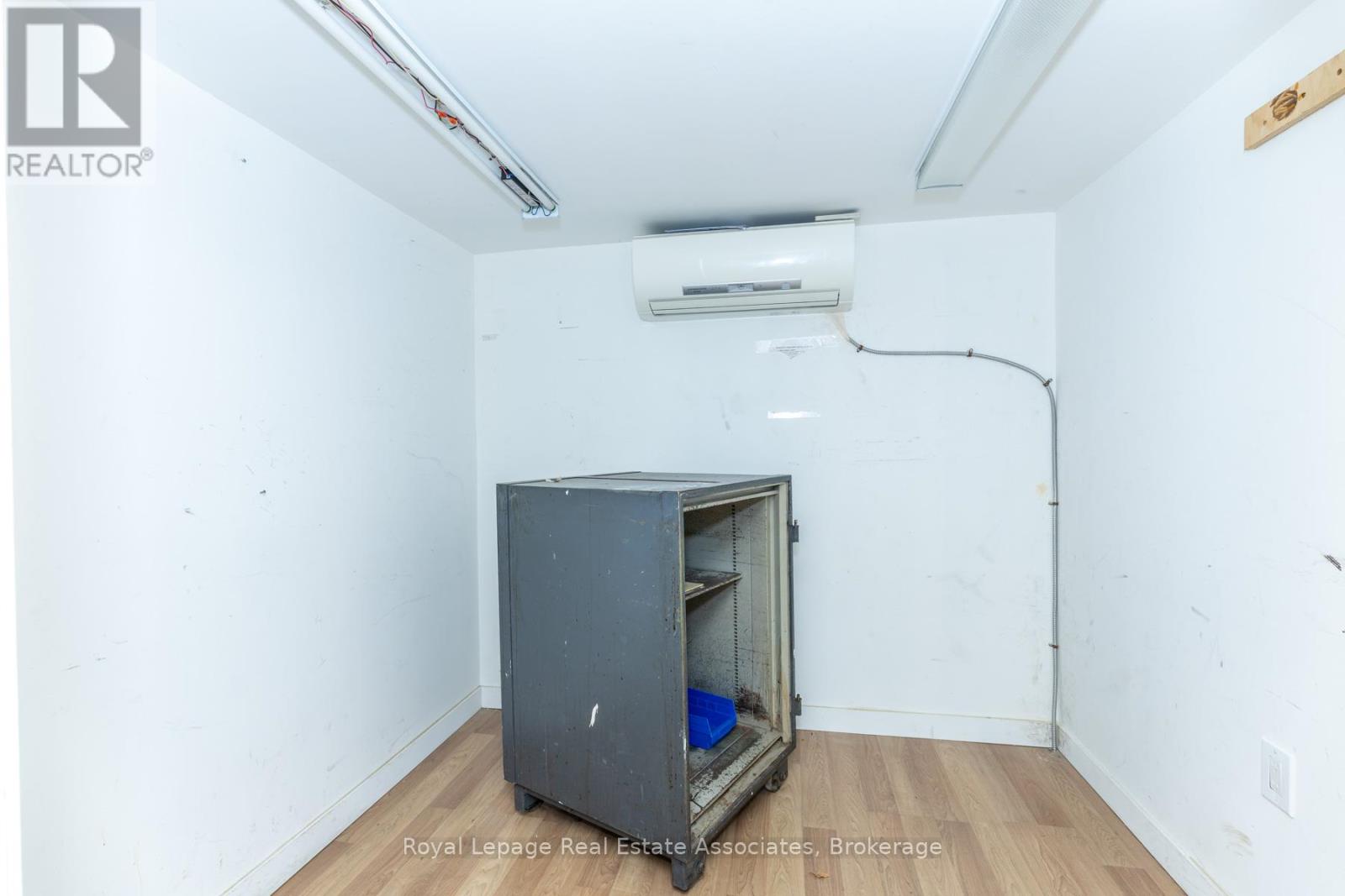 309 Augusta Avenue, Toronto, Ontario  M5T 2M2 - Photo 19 - C12971852