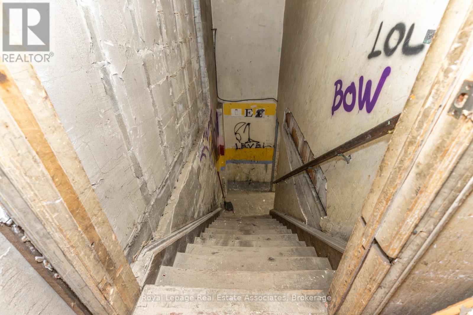 309 Augusta Avenue, Toronto, Ontario  M5T 2M2 - Photo 21 - C12971852