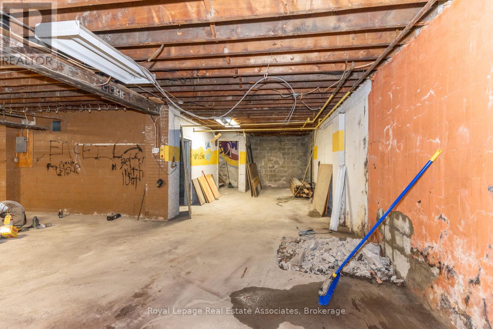 309 Augusta Avenue, Toronto, Ontario  M5T 2M2 - Photo 27 - C12971852