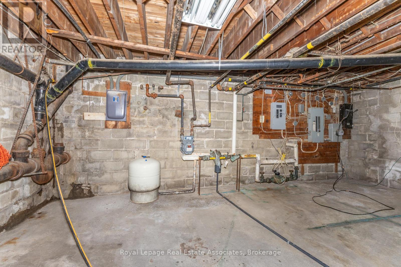 309 Augusta Avenue, Toronto, Ontario  M5T 2M2 - Photo 28 - C12971852