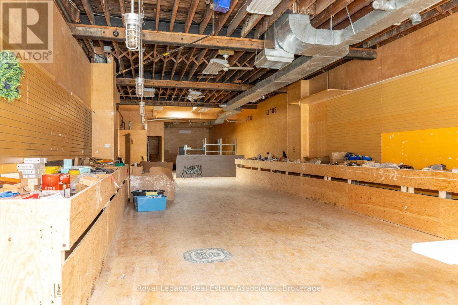 309 Augusta Avenue, Toronto, Ontario  M5T 2M2 - Photo 5 - C12971852