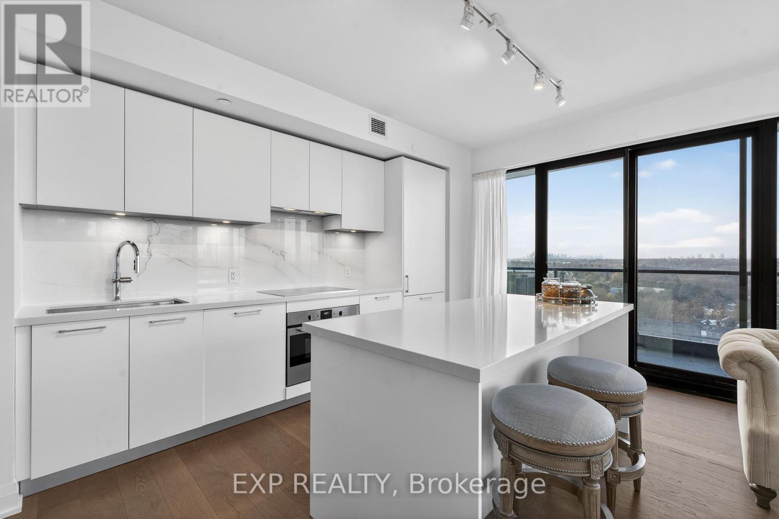 1305 - 33 Frederick Todd Way, Toronto, Ontario  M4G 0C9 - Photo 18 - C12813458