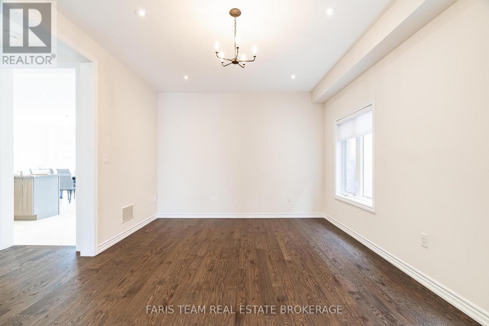 1559 Farrow Crescent, Innisfil, Ontario  L9S 0L6 - Photo 16 - N12942938