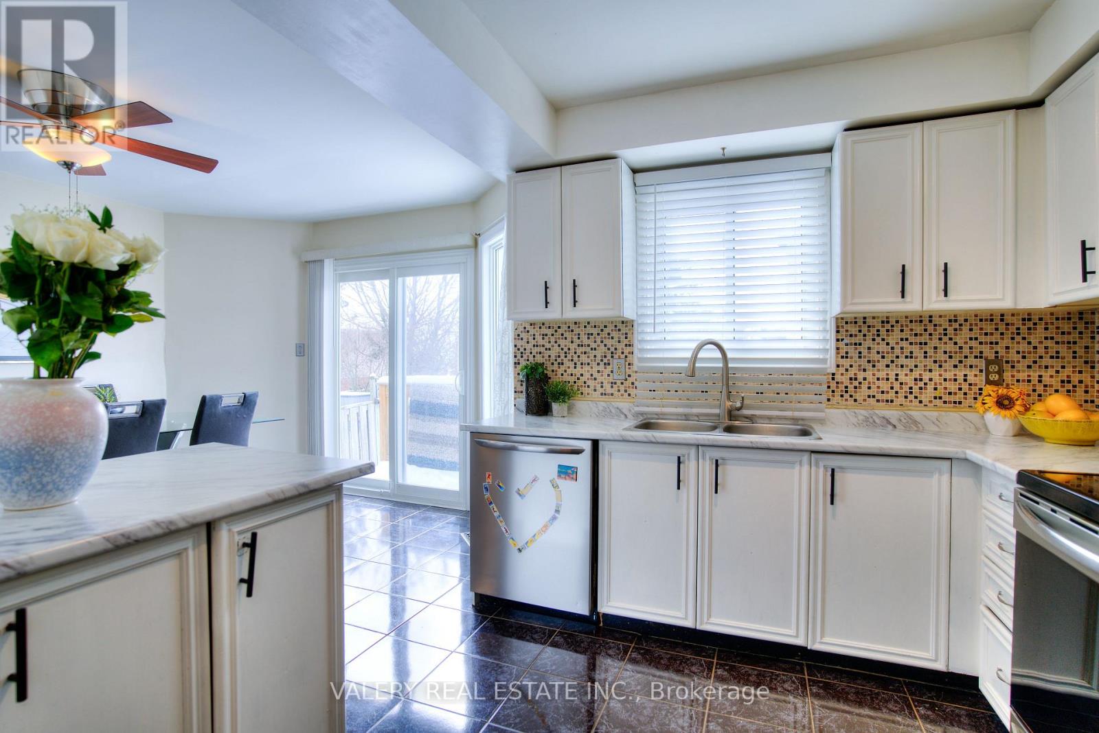 848 Attersley Dr Drive, Oshawa, Ontario  L1K 1T9 - Photo 34 - E12971870