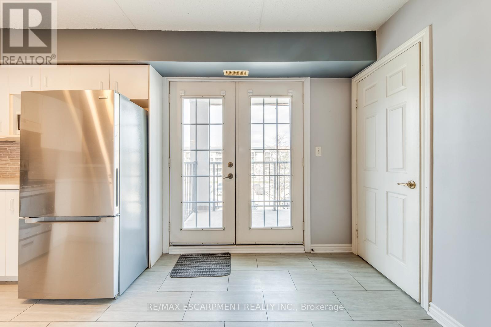 302 - 1411 Walkers Line, Burlington, Ontario  L7M 4P5 - Photo 16 - W12966894