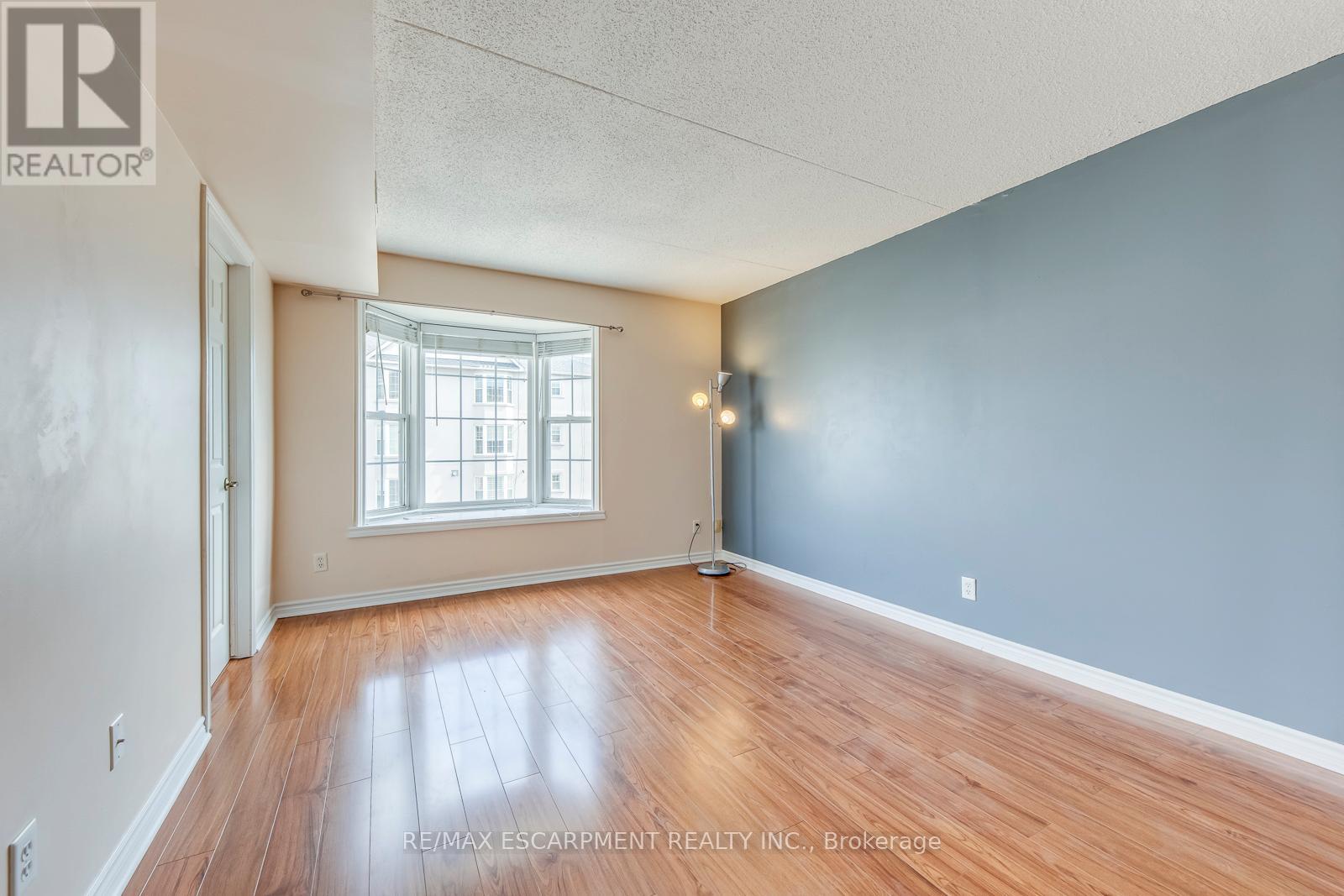 302 - 1411 Walkers Line, Burlington, Ontario  L7M 4P5 - Photo 17 - W12966894