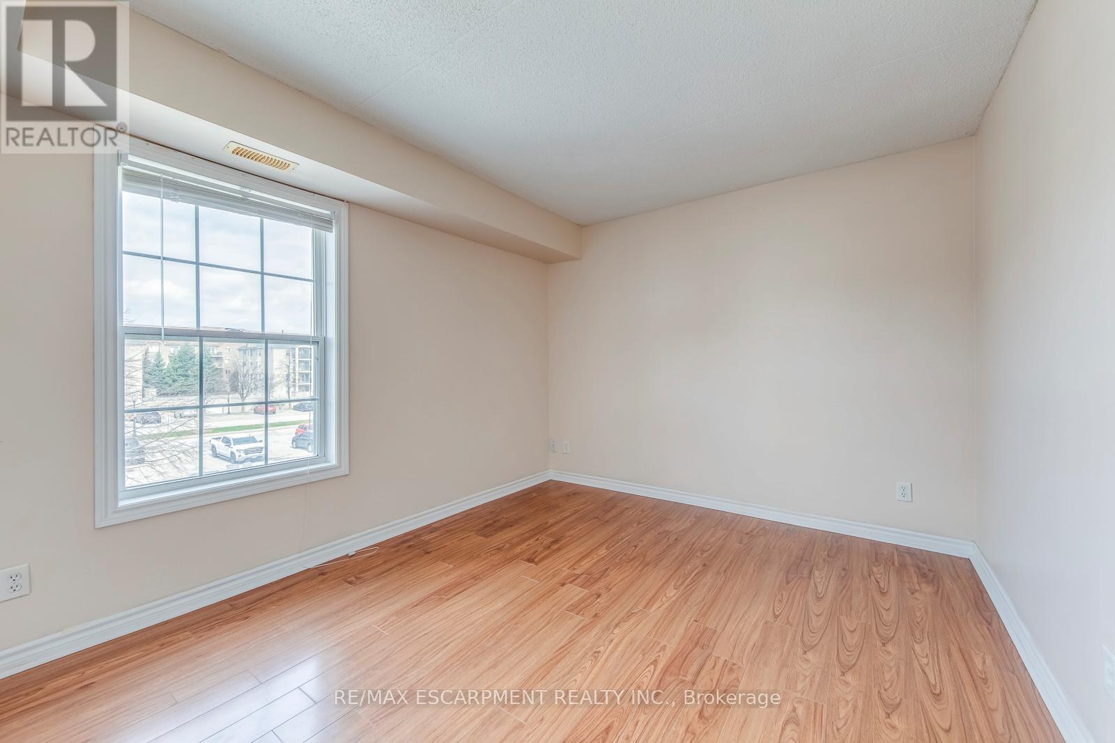 302 - 1411 Walkers Line, Burlington, Ontario  L7M 4P5 - Photo 20 - W12966894