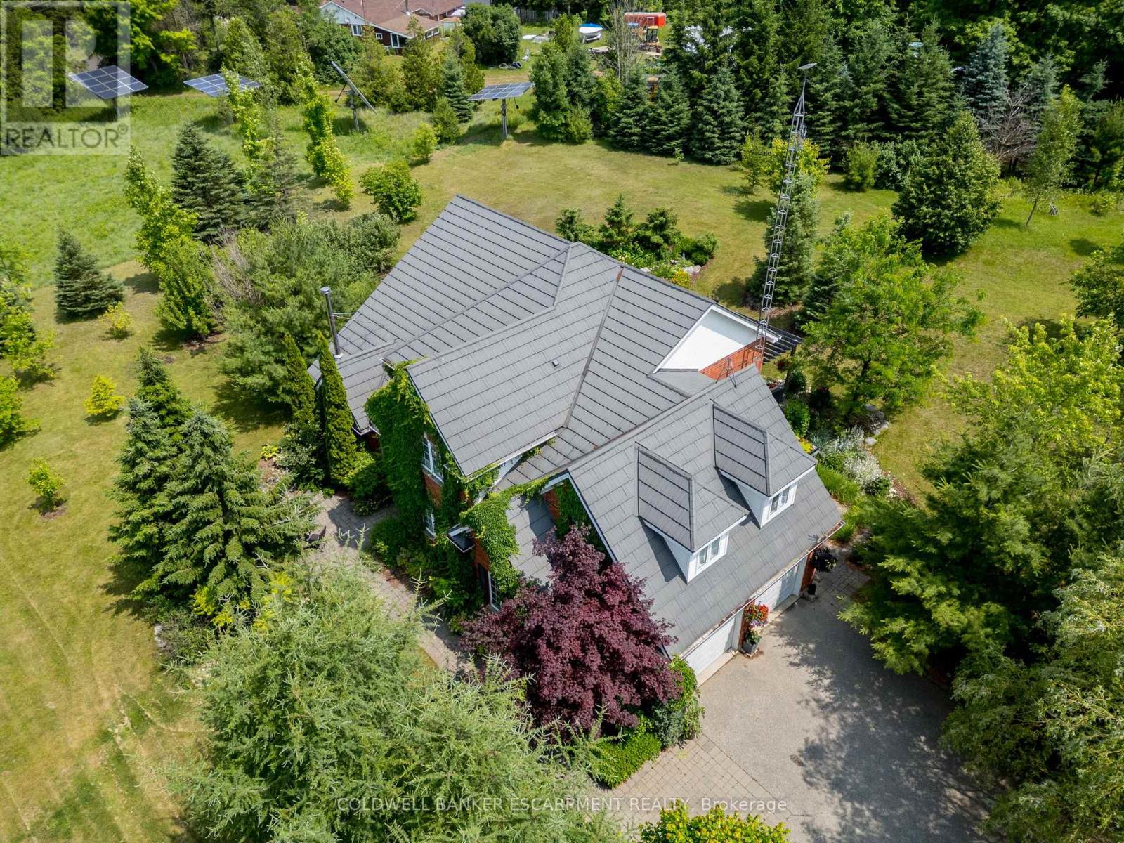 3 Morgan Drive, Halton Hills, Ontario  L7J 2L7 - Photo 4 - W12968544