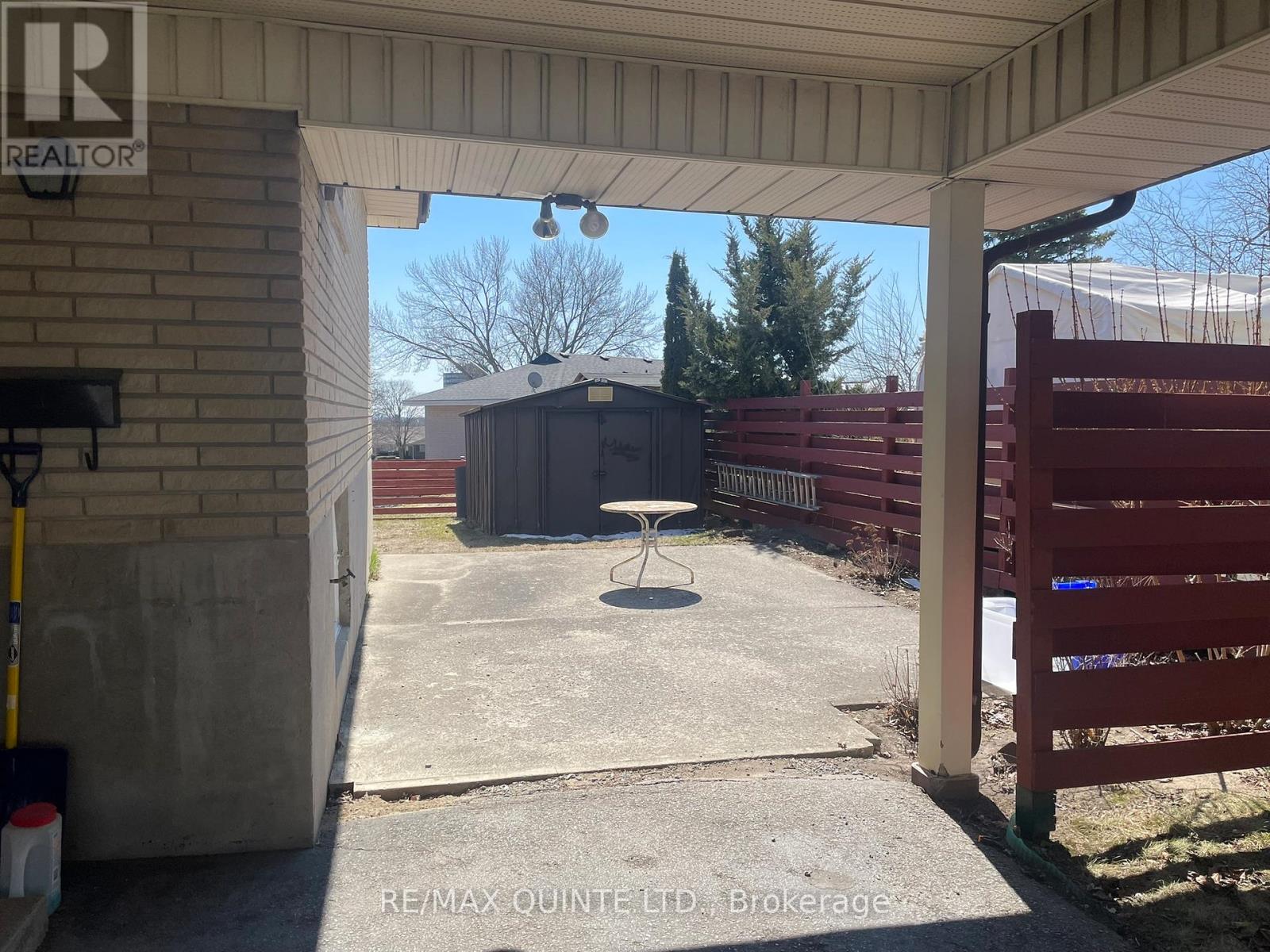 16 Belvedere Road, Quinte West, Ontario  K8V 4A7 - Photo 3 - X12960964