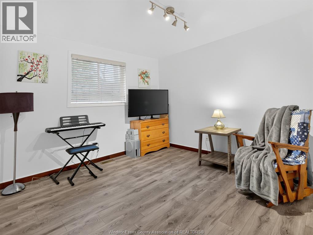 6860 Matchette Road, Lasalle, Ontario  N9J 3H7 - Photo 18 - 26007488