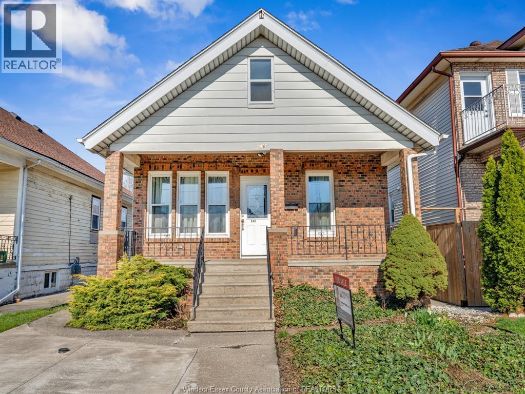 948 MARENTETTE AVENUE, Windsor, Ontario