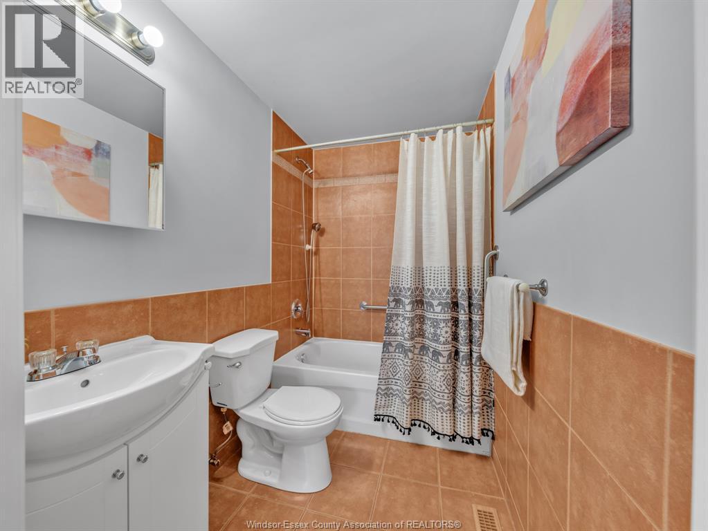 948 Marentette Avenue, Windsor, Ontario  N9A 2A3 - Photo 22 - 26007128