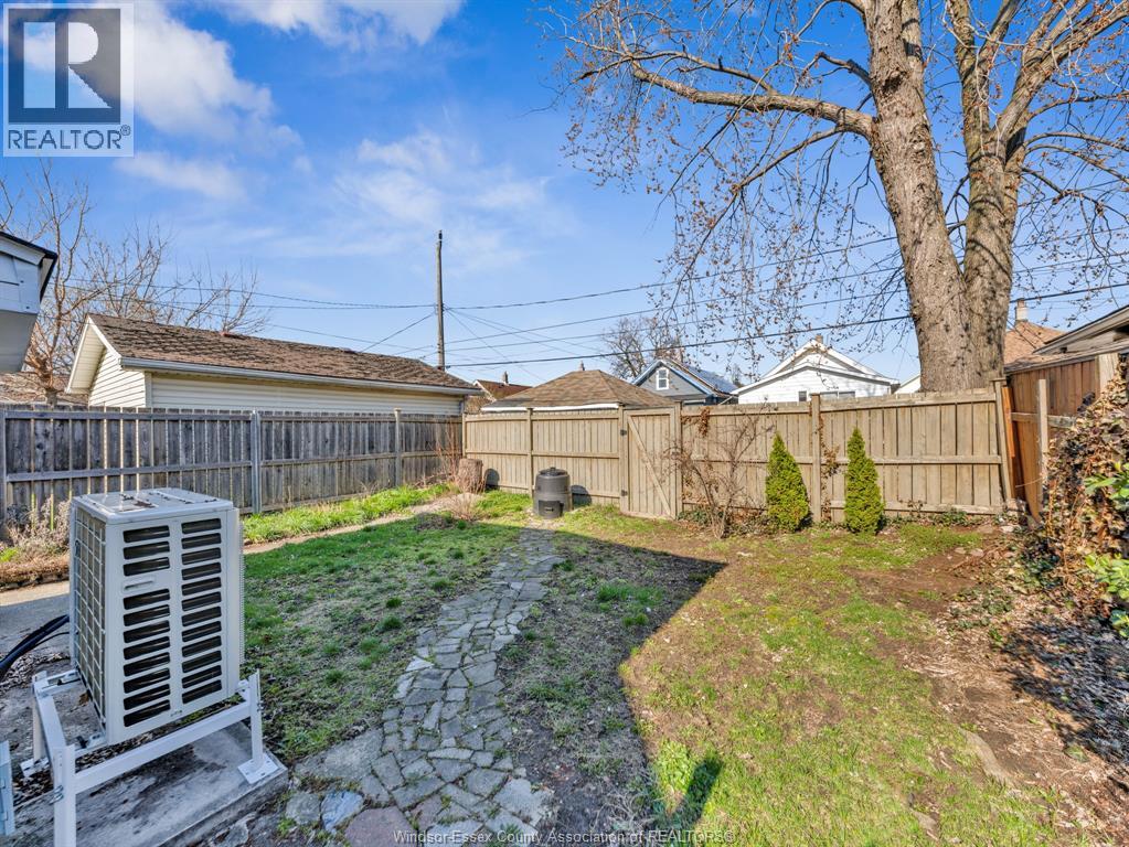 948 Marentette Avenue, Windsor, Ontario  N9A 2A3 - Photo 29 - 26007128
