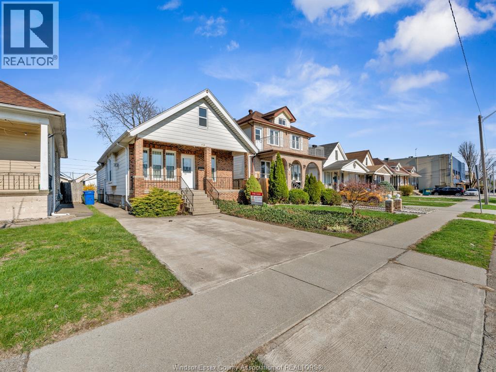 948 Marentette Avenue, Windsor, Ontario  N9A 2A3 - Photo 4 - 26007128