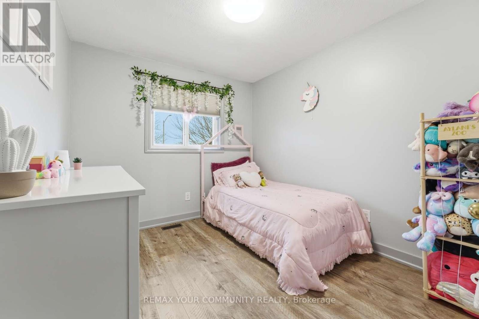 17 Fox Run Lane, Bradford West Gwillimbury (Bradford), Ontario L3Z 2J1 - Photo 15 - N12971786