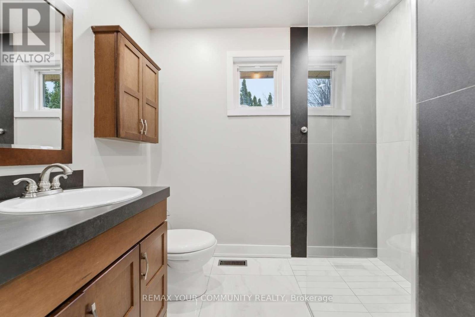 17 Fox Run Lane, Bradford West Gwillimbury (Bradford), Ontario L3Z 2J1 - Photo 19 - N12971786