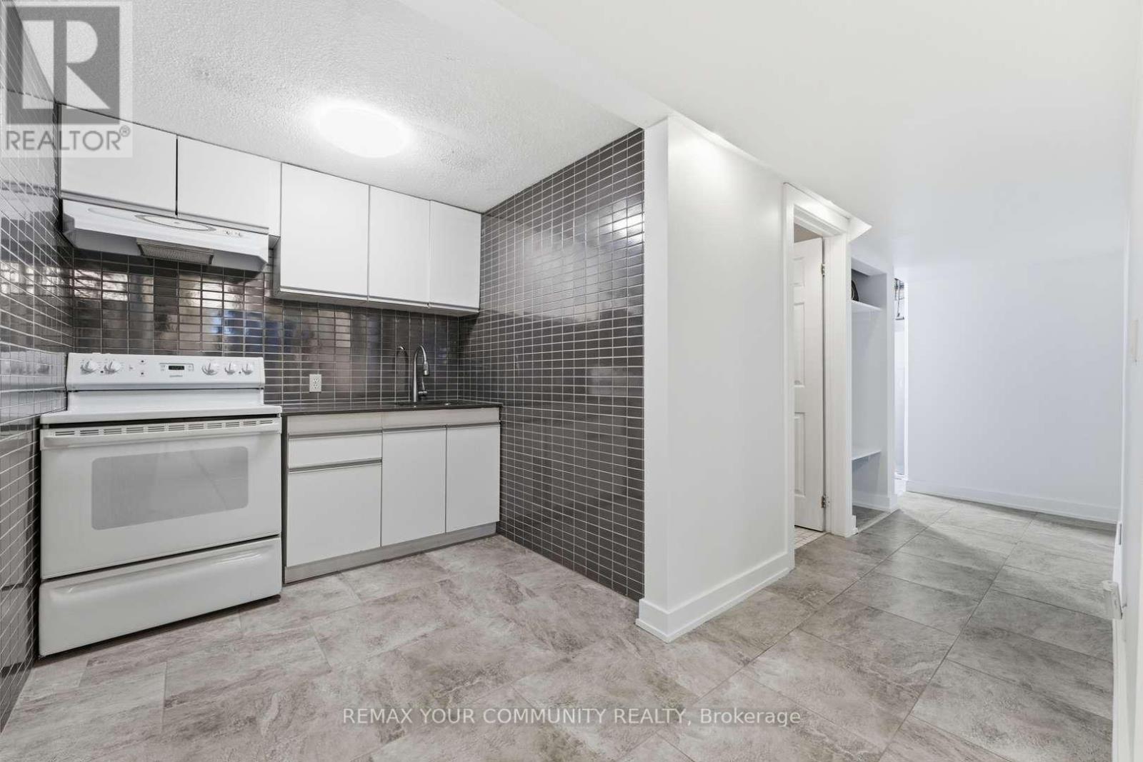 17 Fox Run Lane, Bradford West Gwillimbury (Bradford), Ontario L3Z 2J1 - Photo 29 - N12971786