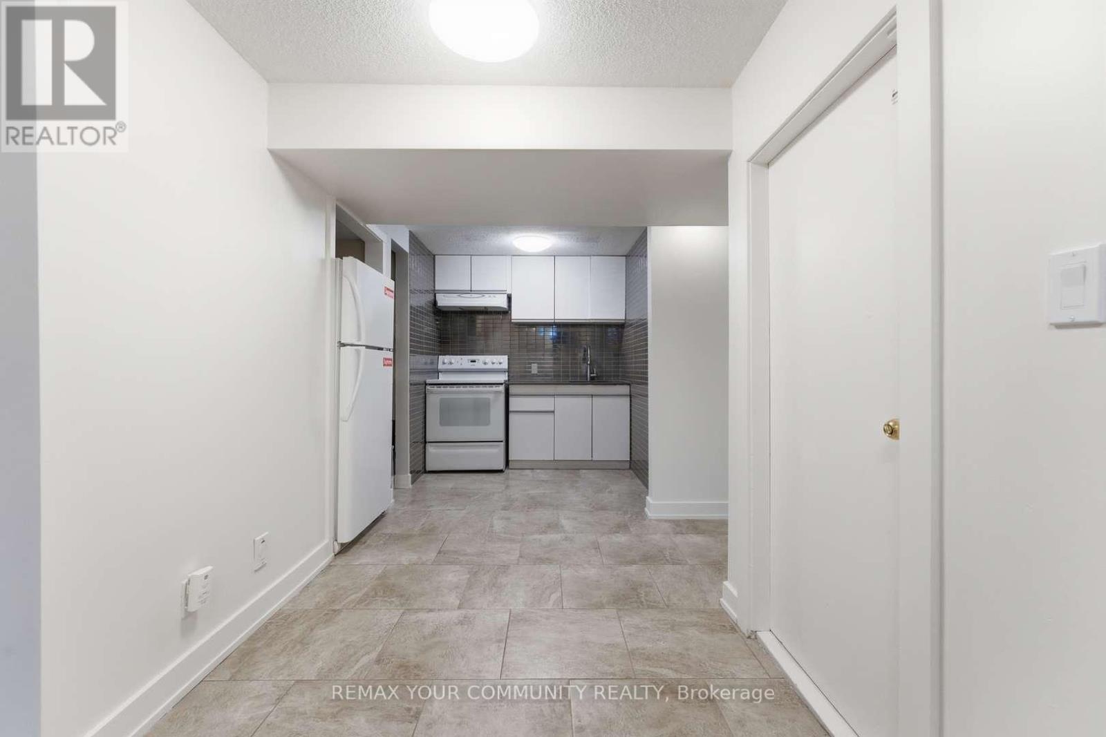 17 Fox Run Lane, Bradford West Gwillimbury (Bradford), Ontario L3Z 2J1 - Photo 30 - N12971786