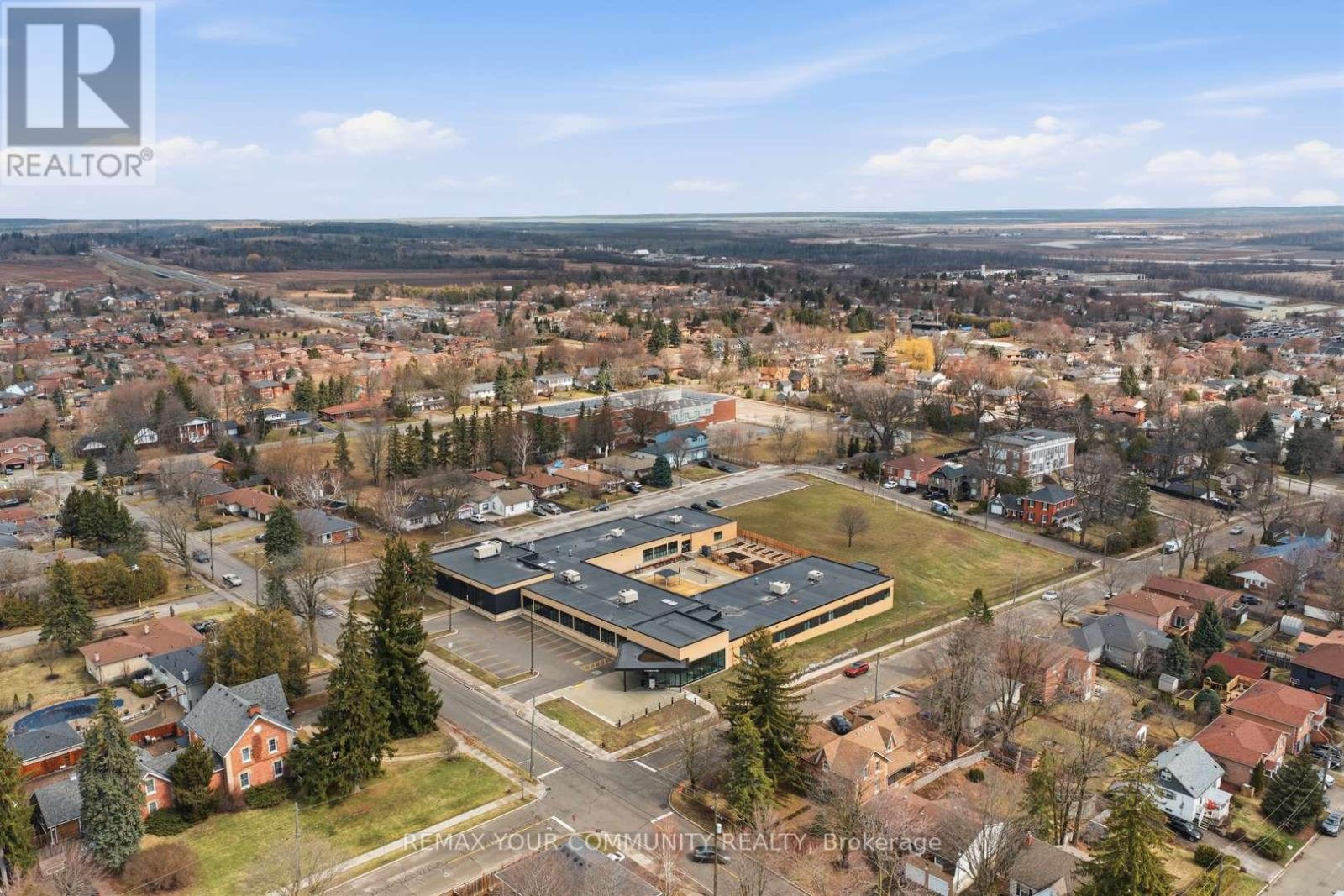 17 Fox Run Lane, Bradford West Gwillimbury (Bradford), Ontario L3Z 2J1 - Photo 36 - N12971786