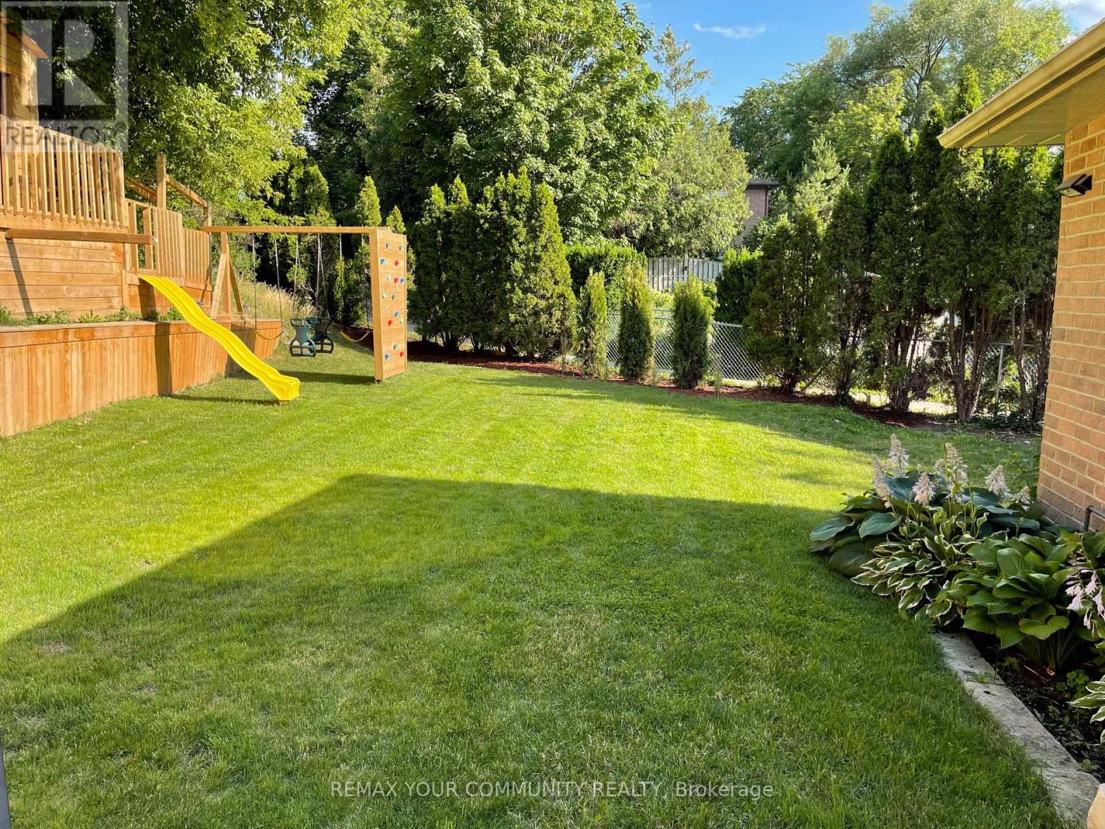 17 Fox Run Lane, Bradford West Gwillimbury (Bradford), Ontario L3Z 2J1 - Photo 38 - N12971786