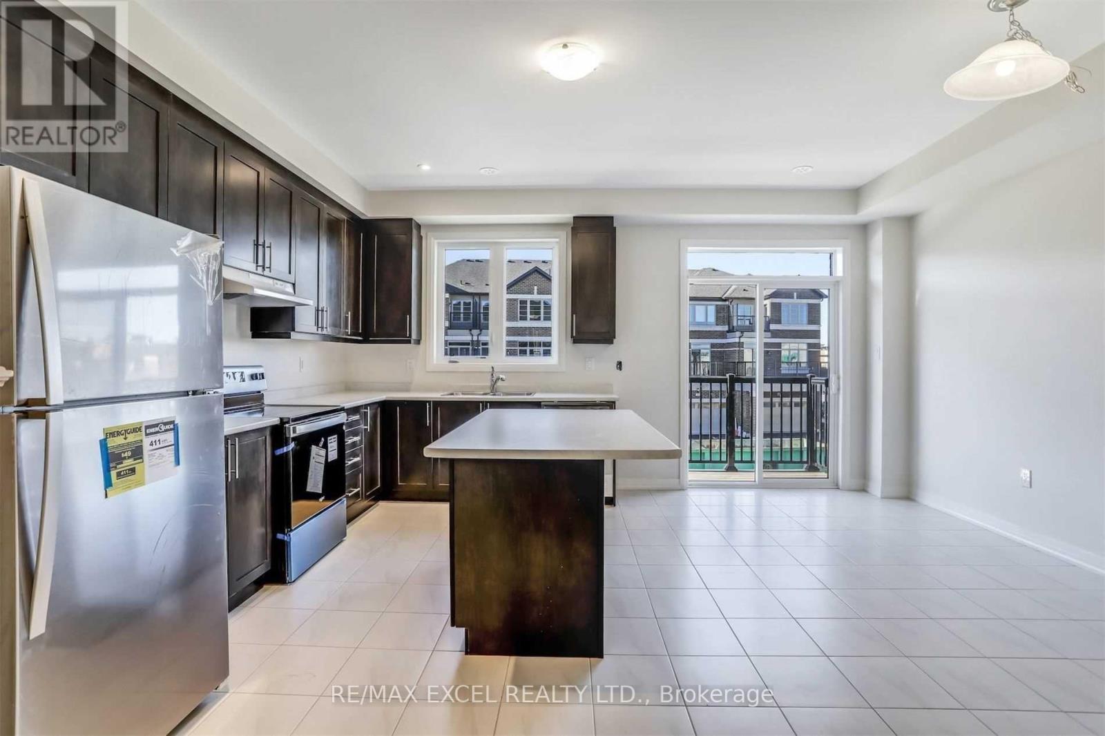 40 Sissons Way, Markham, Ontario  L6B 0S1 - Photo 12 - N12971792