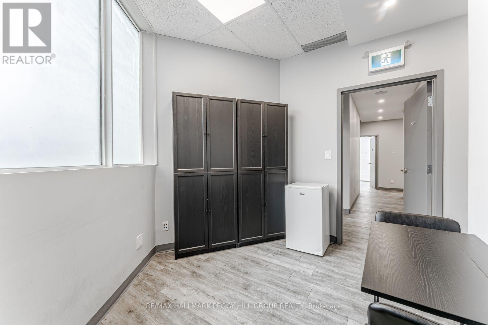 Main B - 1081 Innisfil Beach Road, Innisfil, Ontario  L9S 0N2 - Photo 13 - N12971862