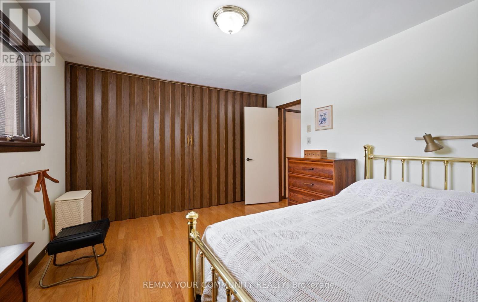 11 Glenview Drive, Aurora, Ontario  L4G 2G7 - Photo 17 - N12971876