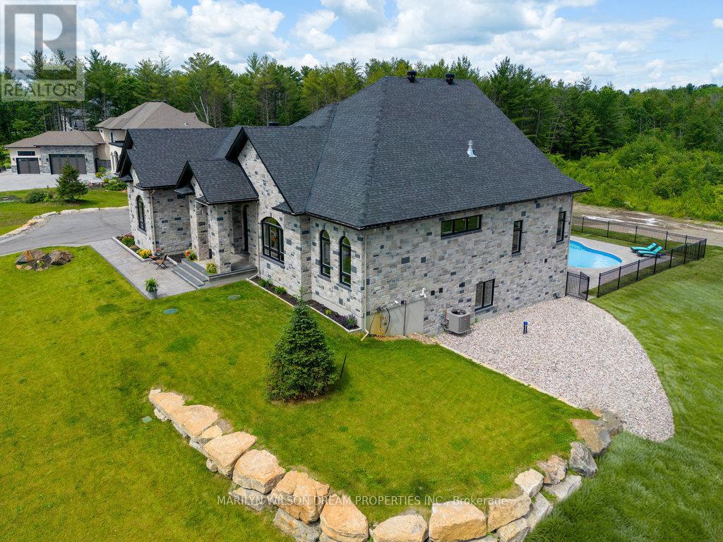 324 Hedley Way, Ottawa, Ontario  K2W 0E4 - Photo 4 - X12948004