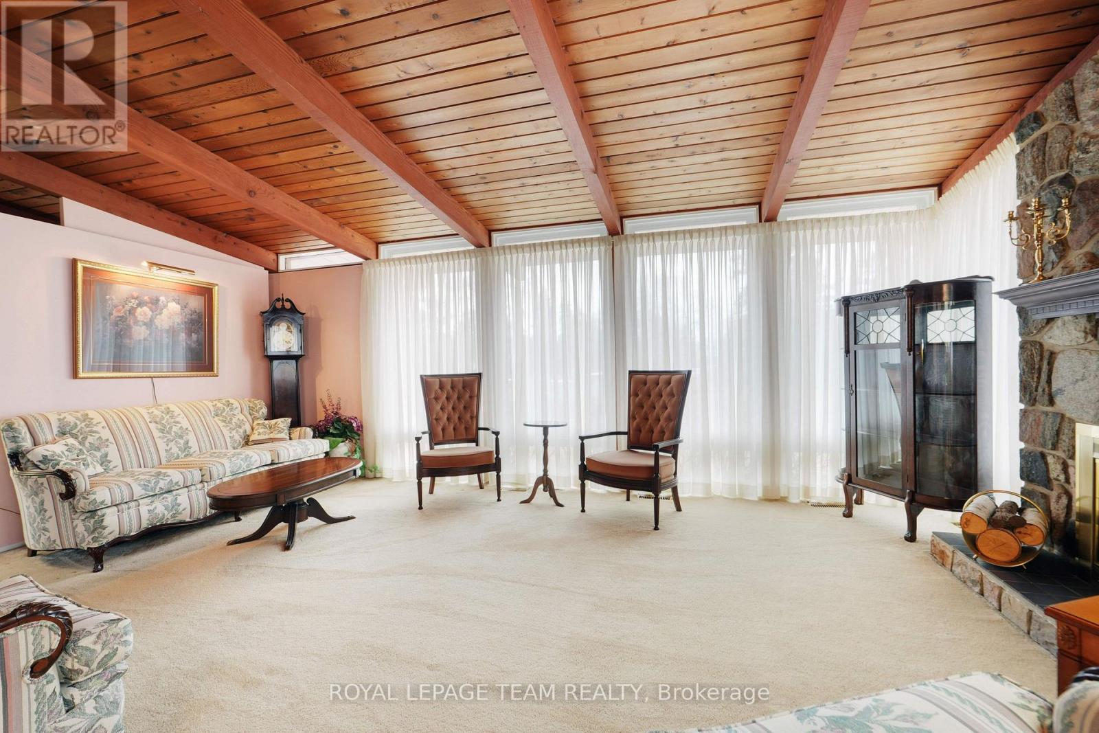 26 Nanaimo Drive, Ottawa, Ontario  K2H 6X7 - Photo 6 - X12964914