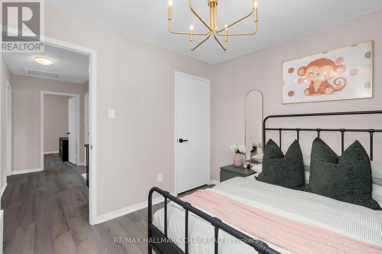 25 Garden Drive, Barrie, Ontario  L4N 5T8 - Photo 12 - S12971762