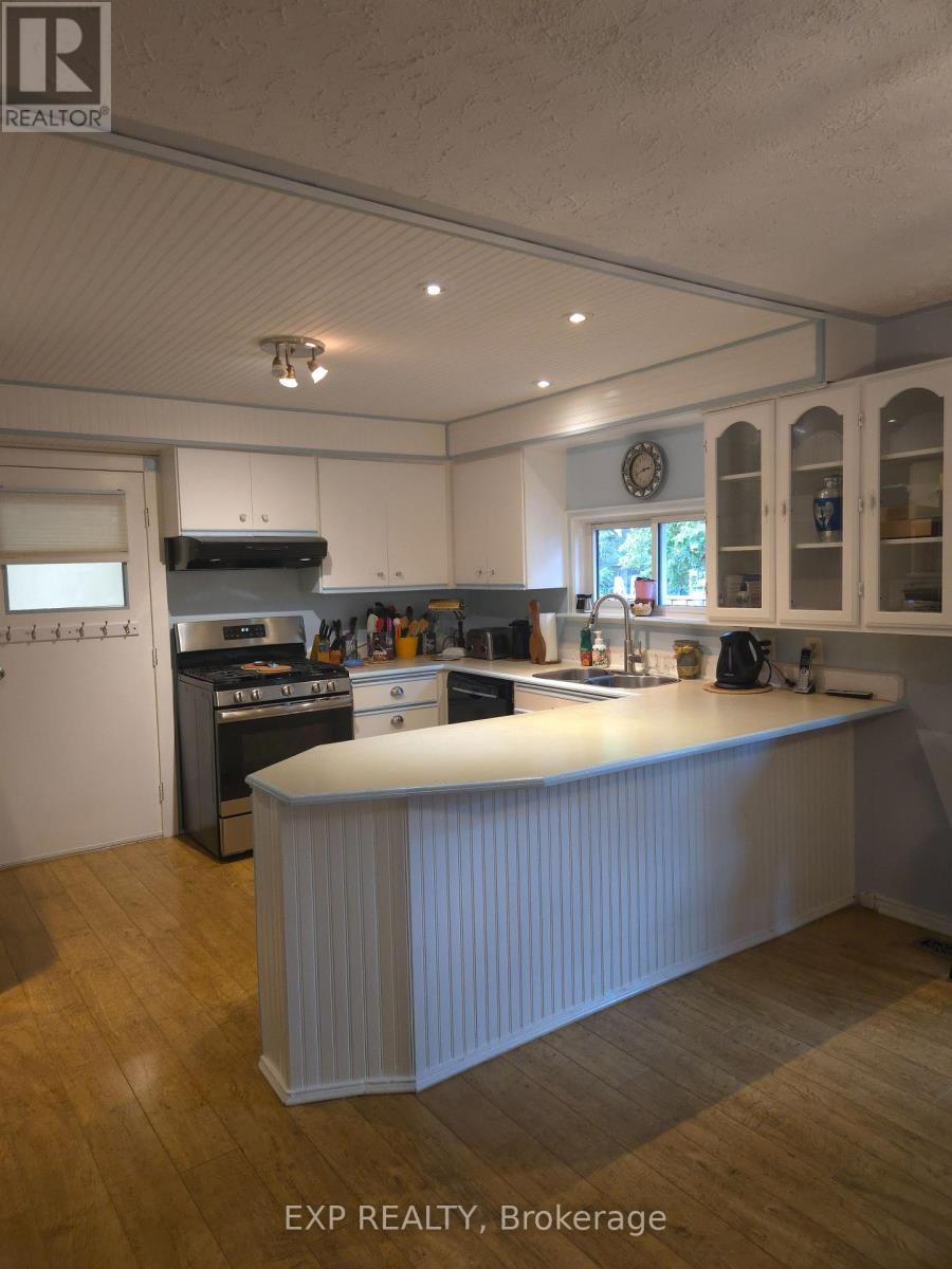 218 Jephson Street, Tay (Victoria Harbour), Ontario  L0K 2A0 - Photo 14 - S12971778