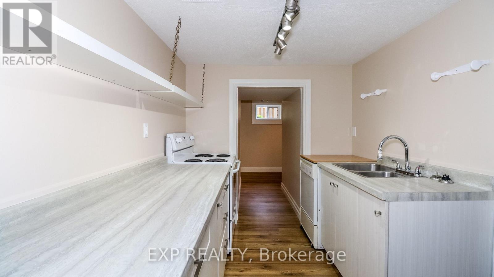 218 Jephson Street, Tay (Victoria Harbour), Ontario  L0K 2A0 - Photo 32 - S12971778