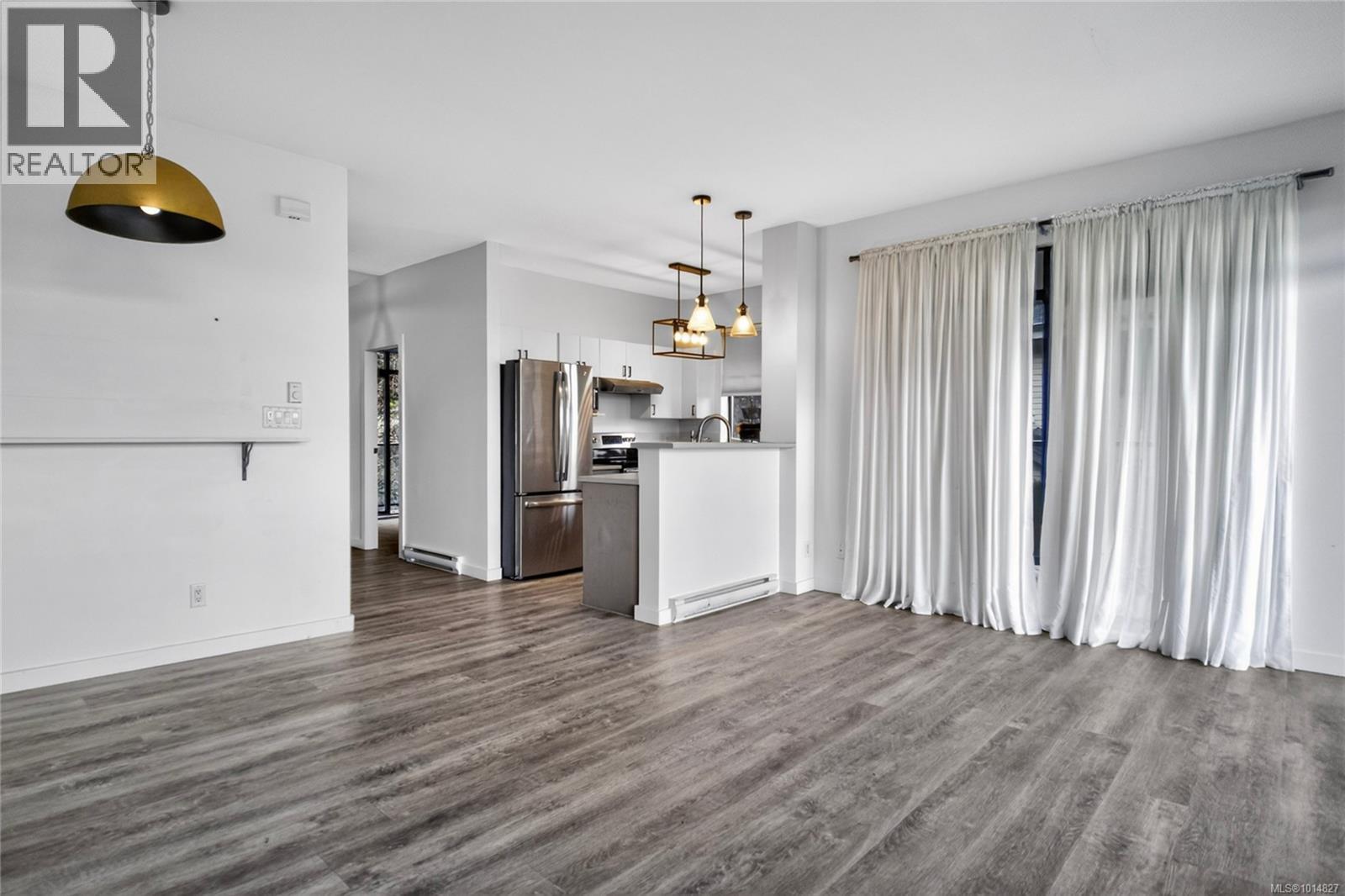 204 591 Pfeiffer Cres, Tofino, British Columbia  V0R 2Z0 - Photo 5 - 1014827