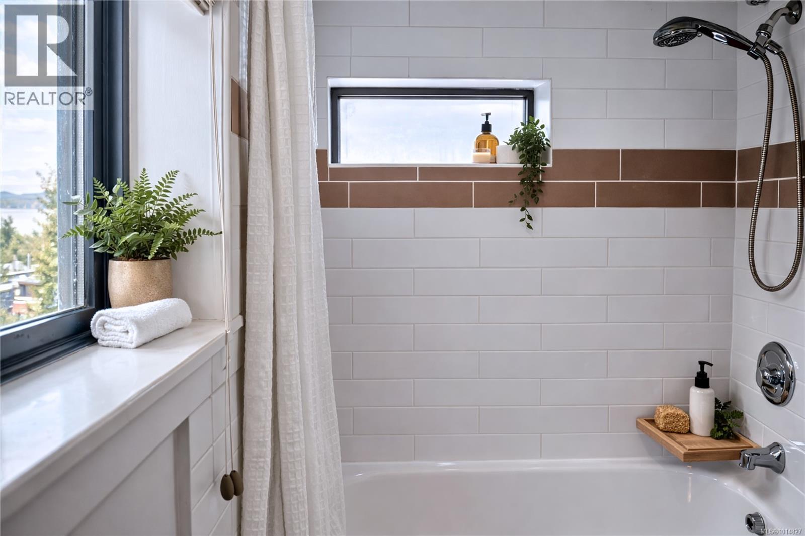 204 591 Pfeiffer Cres, Tofino, British Columbia  V0R 2Z0 - Photo 28 - 1014827