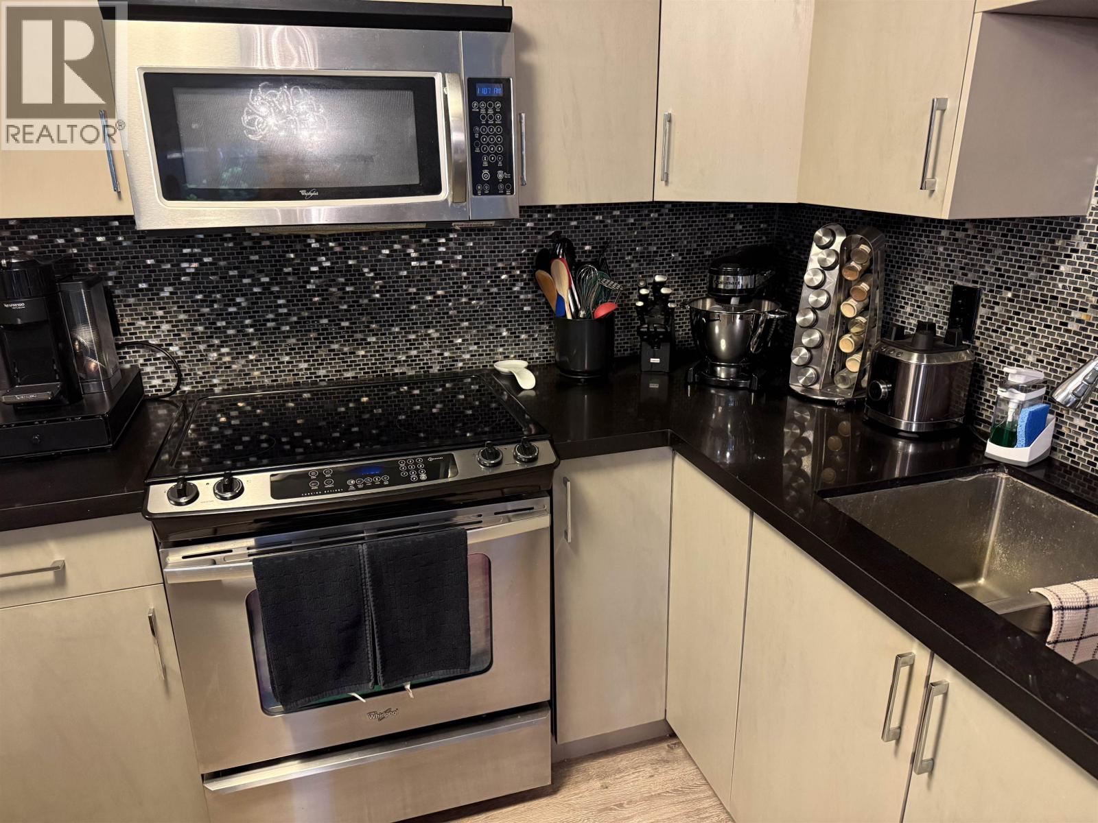 117 2416 W 3rd Avenue, Vancouver, British Columbia  V6K 1L8 - Photo 6 - R3108381