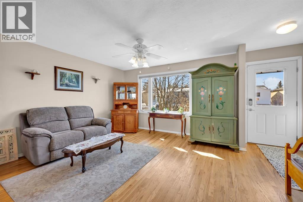 36 Alpine Crescent SE, Airdrie, Alberta  T4B 1K8 - Photo 4 - A2297886