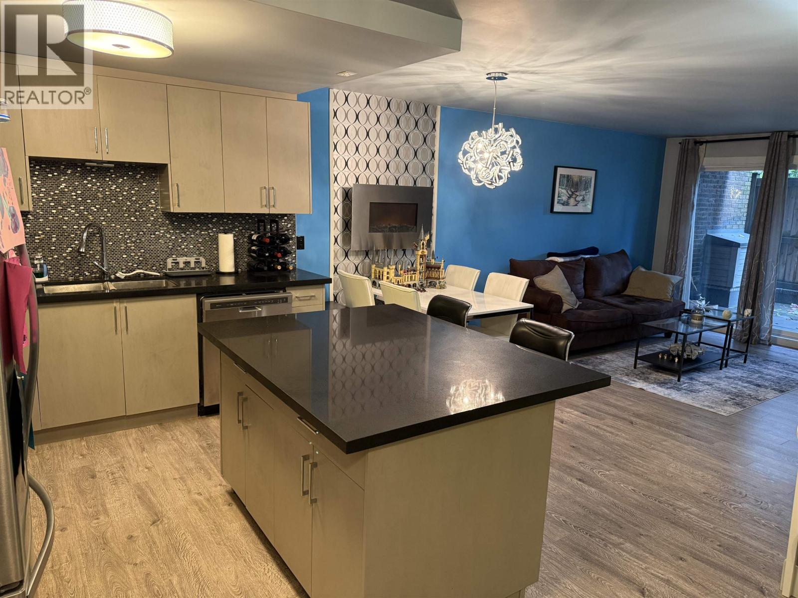 117 2416 W 3rd Avenue, Vancouver, British Columbia  V6K 1L8 - Photo 2 - R3108381