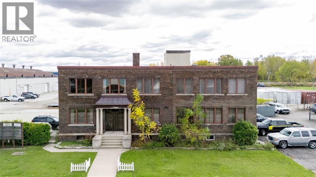 251 CAMPBELL STREET Unit# 7, sarnia, Ontario