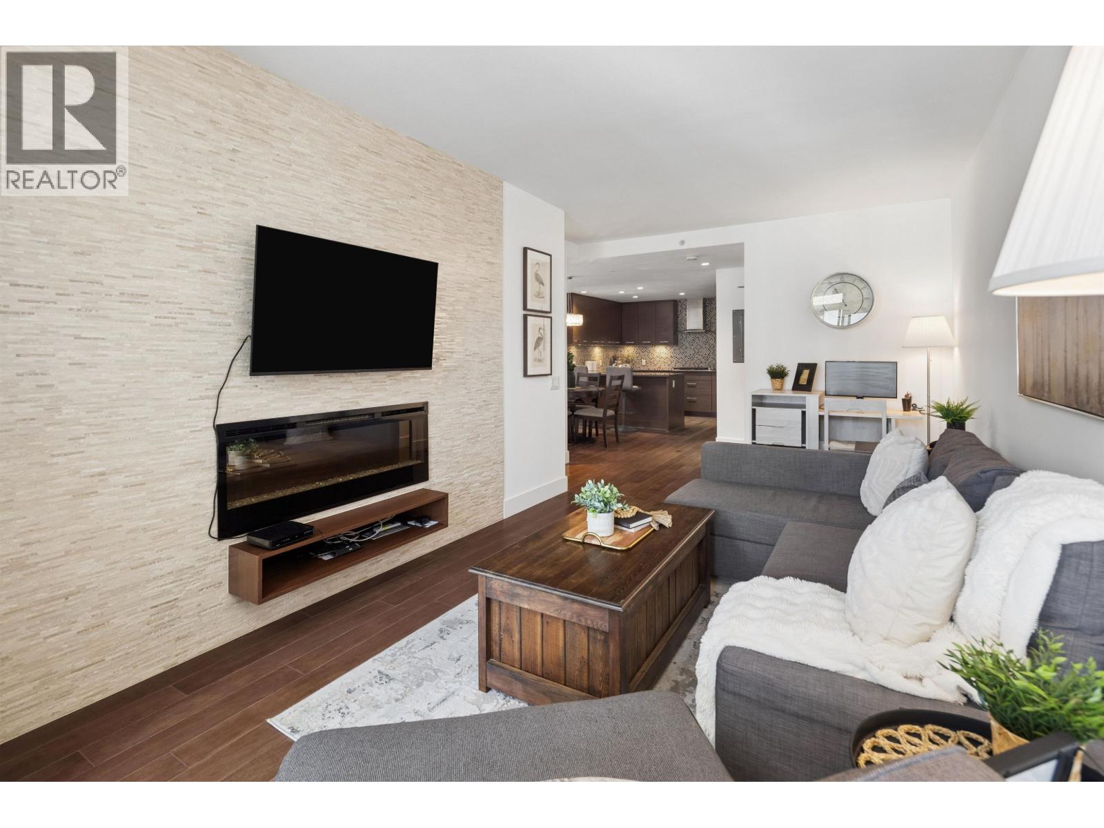 406 210 W 13 Street, North Vancouver, British Columbia  V7M 1N7 - Photo 4 - R3108370