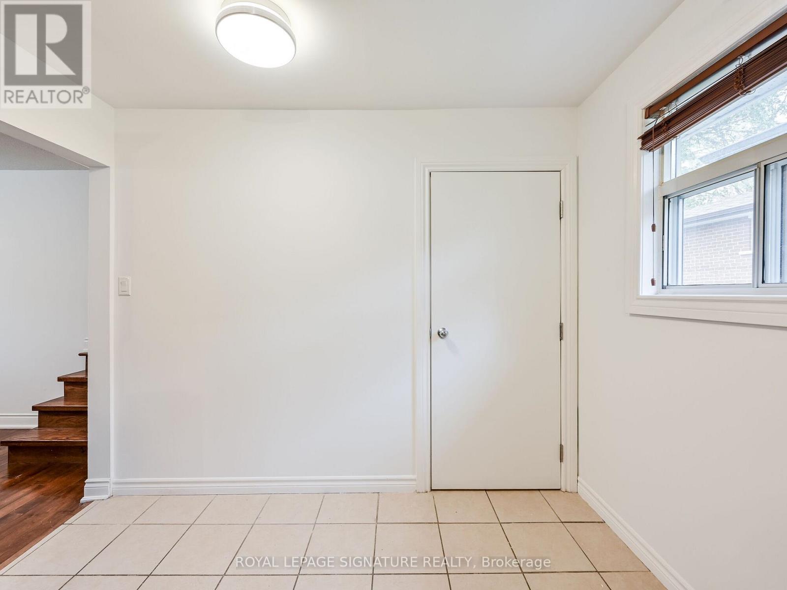 1195 Chada Avenue, Mississauga, Ontario  L5C 1P8 - Photo 13 - W12971760