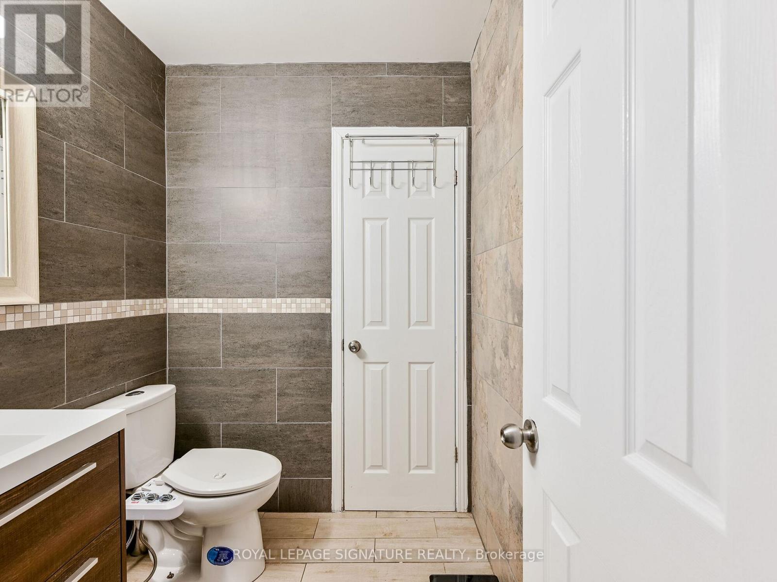 1195 Chada Avenue, Mississauga, Ontario  L5C 1P8 - Photo 14 - W12971760