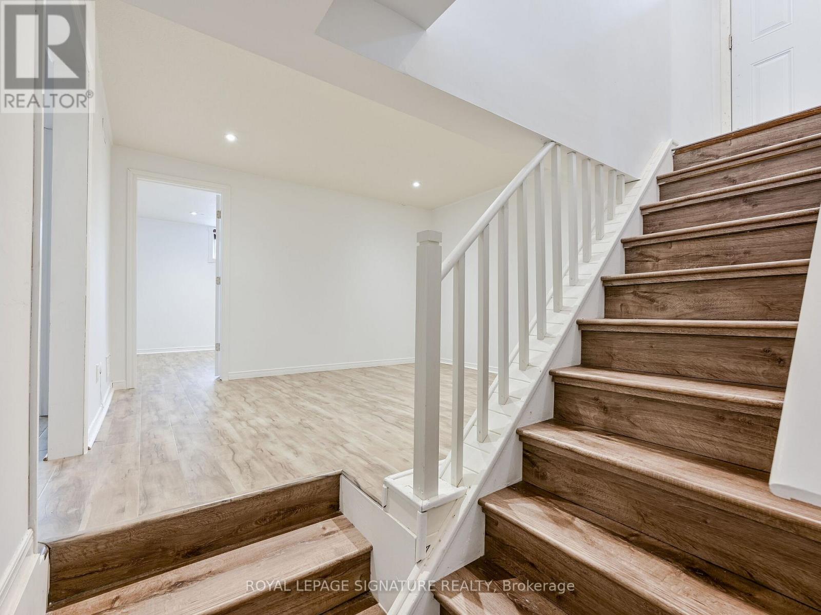 1195 Chada Avenue, Mississauga, Ontario  L5C 1P8 - Photo 23 - W12971760