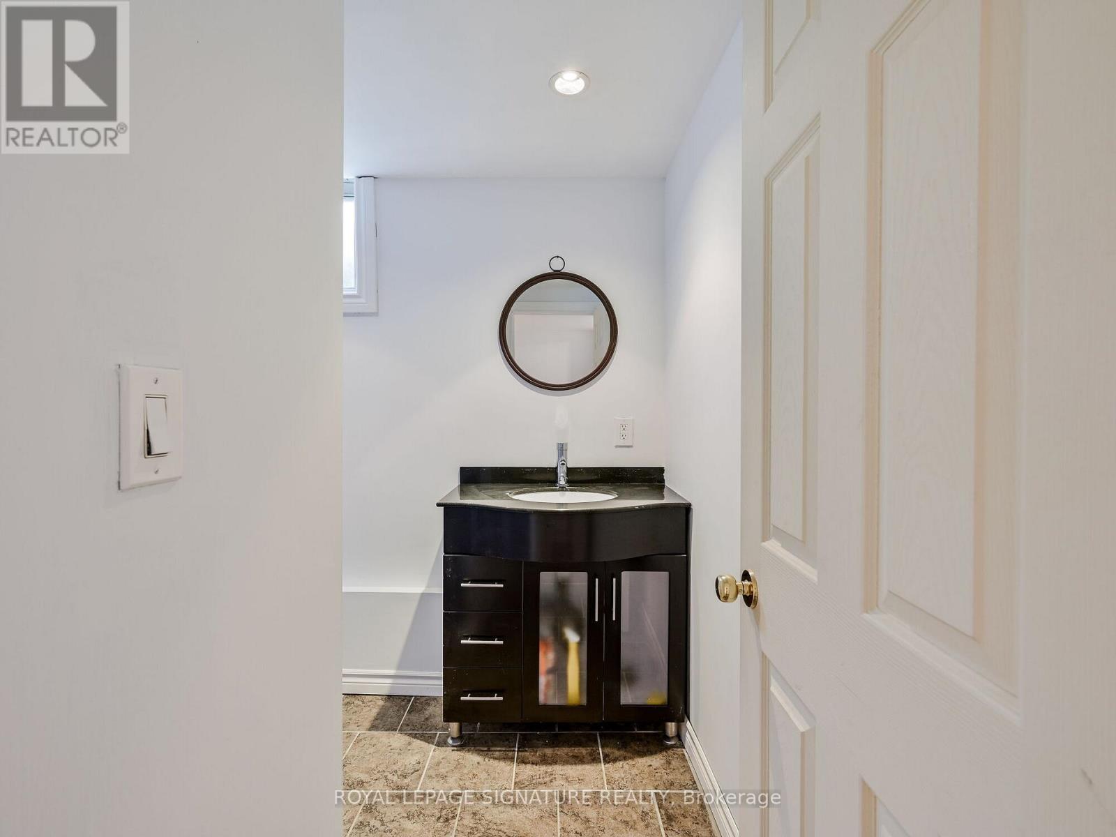 1195 Chada Avenue, Mississauga, Ontario  L5C 1P8 - Photo 29 - W12971760