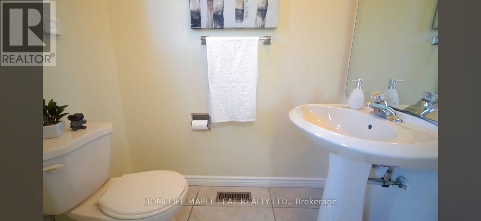 114 Skegby Road, Brampton, Ontario  L6V 2T9 - Photo 9 - W12971780