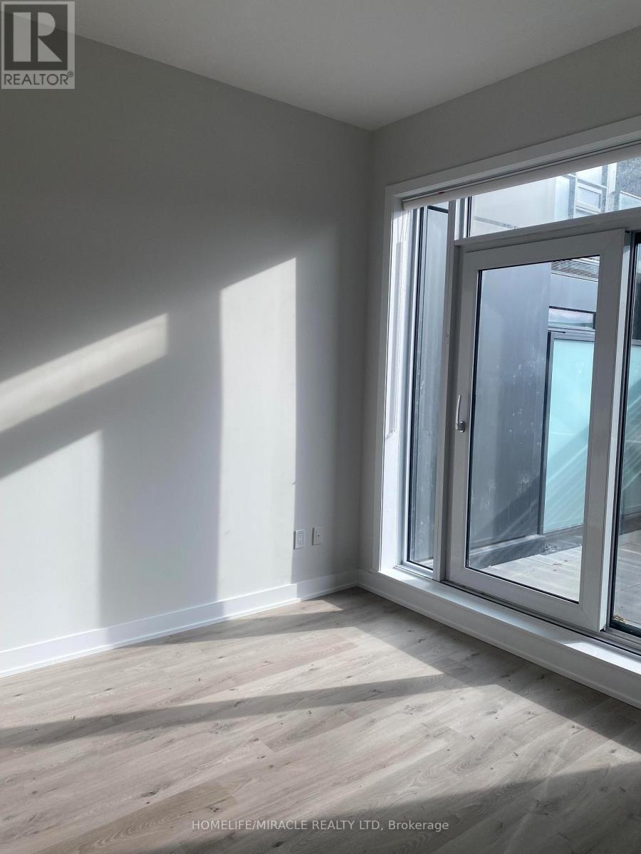 513 - 430 Square One Drive, Mississauga, Ontario  L5B 3Y1 - Photo 11 - W12971810