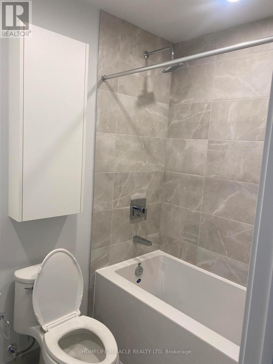 513 - 430 Square One Drive, Mississauga, Ontario  L5B 3Y1 - Photo 12 - W12971810